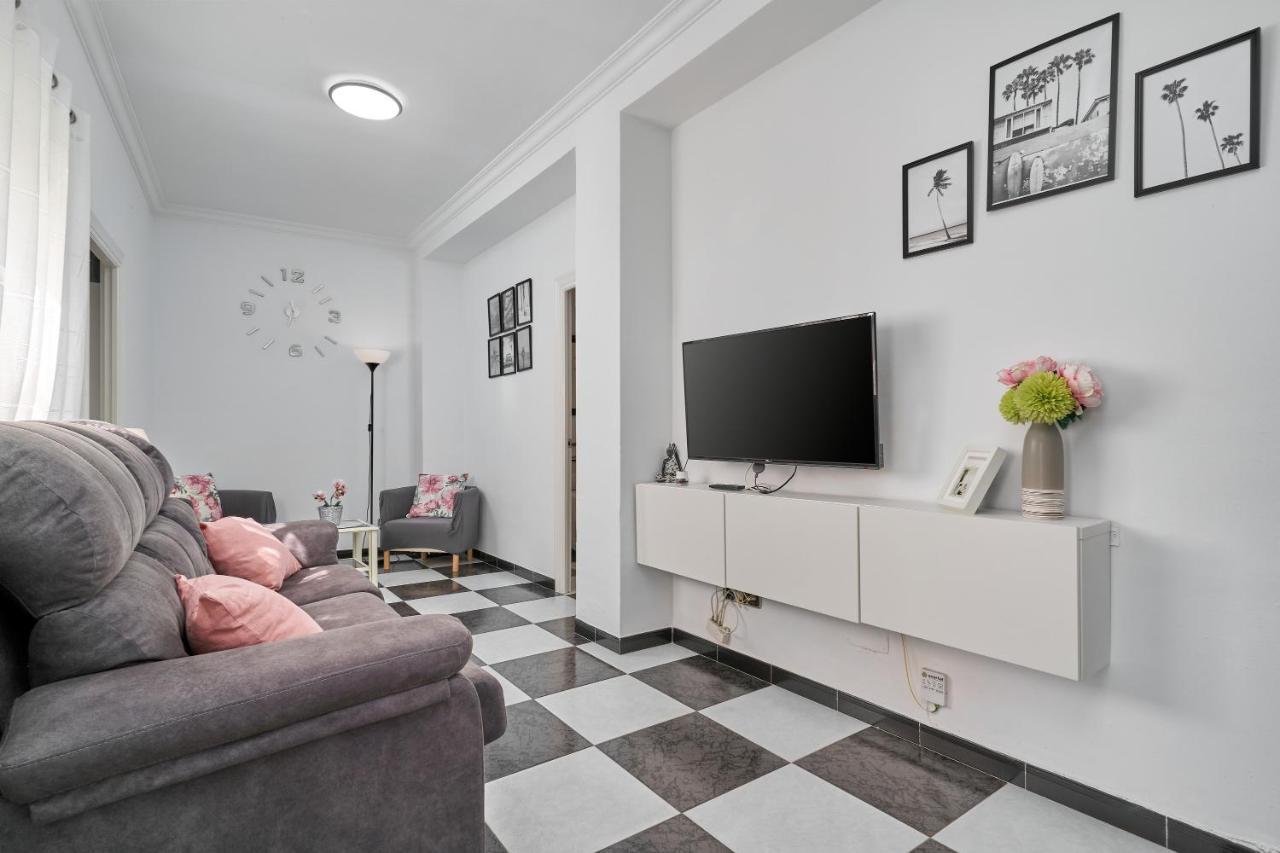 Casa Carmen Apartment Нерха Екстериор снимка